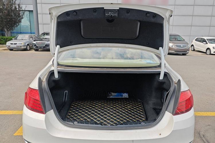 Used BMW 5 Series 2014 525Li Luxury Design Package