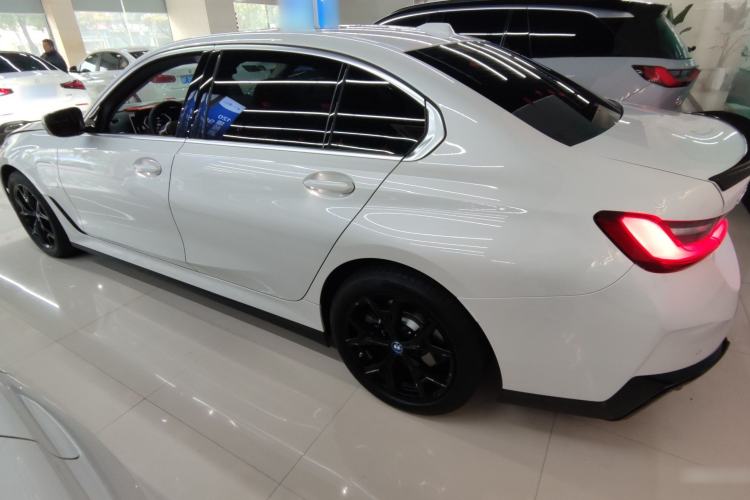 Used BMW i3 2022 eDrive 35 L
