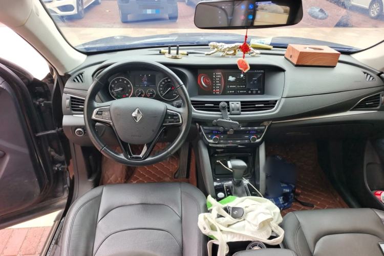 Used BORGWARD BX7 2016 28T Two-Wheel Drive Luxury Version 5 Seats
