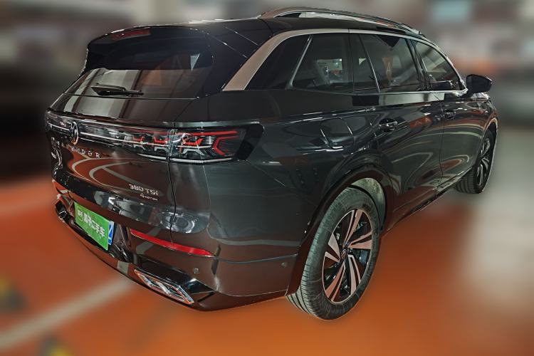 Used Volkswagen Tavendor 2024 380TSI All-Wheel-Drive R-Line Cruise Premium Edition
