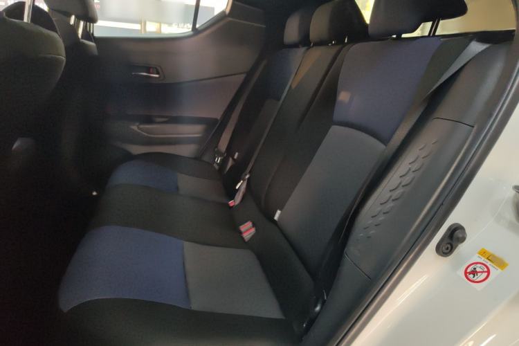 Used Toyota C-HR 2018 2.0L Leading with Sunroof China V Standard
