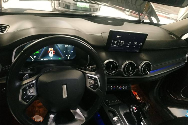 Used Wey VV6 2018 2.0T Two-Wheel-Drive Ultra-Luxury Version China V Standard
