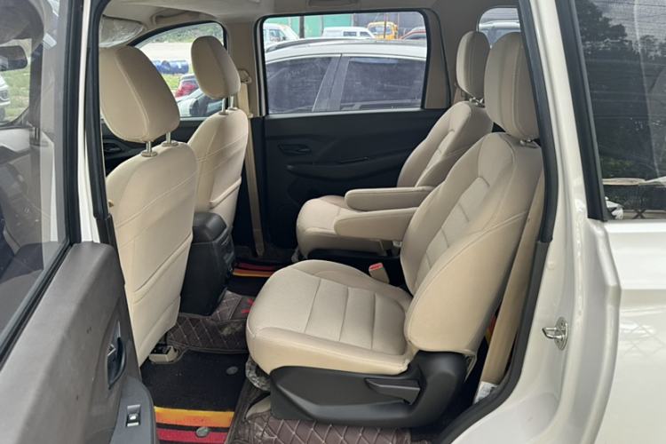 Used Wuling Hongguang 2019 1.5L S Standard Version China VI LAR
