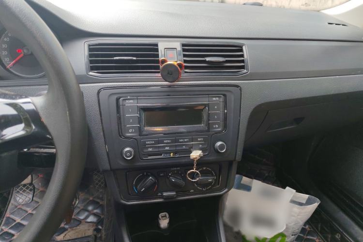 Used Volkswagen Santana 2016 1.4L Manual Fashion Edition
