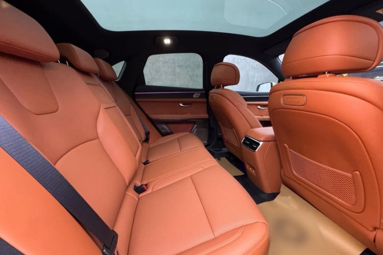 Used Hima AITO M5 2025 Extended-Range Ultra All-Wheel-Drive Version
