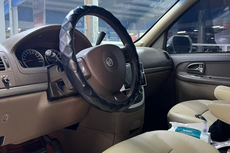 Used Buick GL8 2014 2.4L Classic Edition
