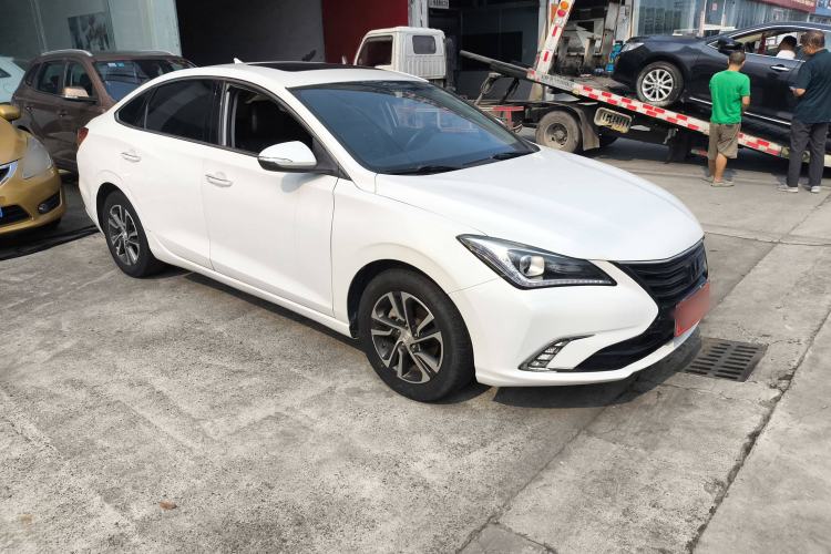 Used Changan Eado 2018 High-Energy Edition 1.6L GDI Manual Pioneer Model China V Standard
