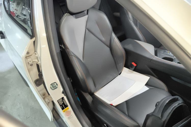 Used Changan UNI-V 2022 1.5T Prestige Version