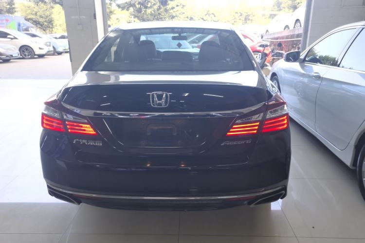 Used Honda Accord 2016 2.0L Luxury Edition
