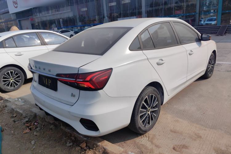 Used Roewe i5 2021 1.5L CVT Platinum Edition
