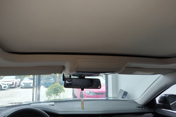 Used Volkswagen Passat 2020 330TSI Luxury Edition China VI
