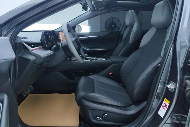 Used Changan Ruicheng PLUS 2023 1.5T DCT Prestige Edition
