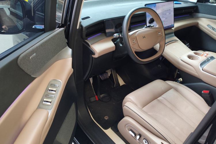 Used XPeng X9 2024 702 Ultra-Long Range Pro
