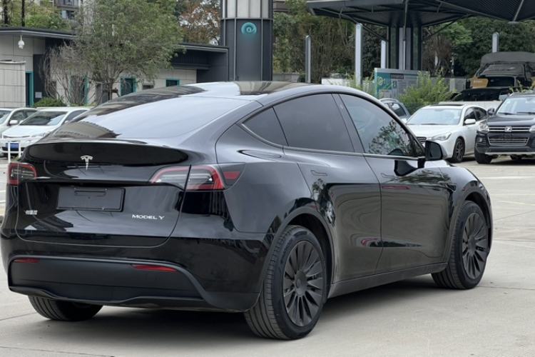 Used Tesla Model Y 2022 Rear-Wheel-Drive Version
