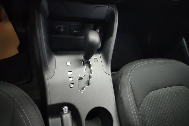 Used Hyundai ix35 2013 2.0L Automatic Two-Wheel Drive Comfort GL China V Standard
