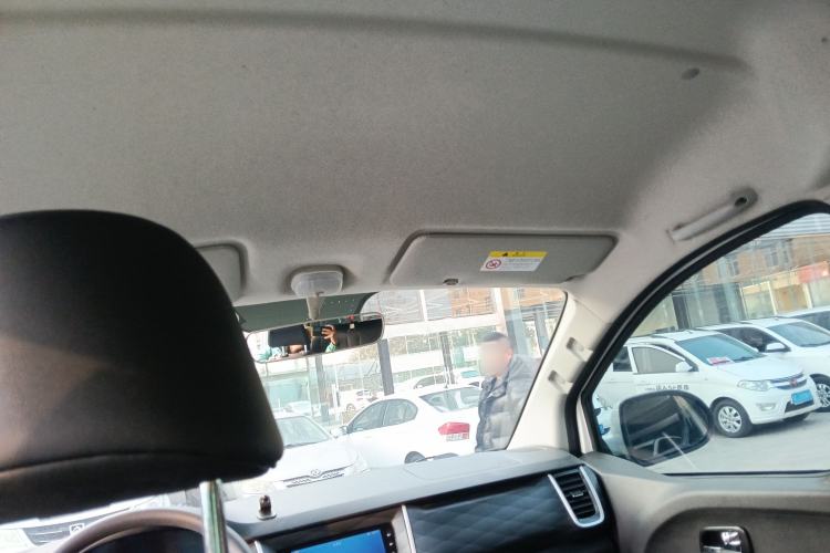 Used Jinbei Gold Hiace M Classic 2024 1.5L Travel Lion Passenger Van 6 Seats