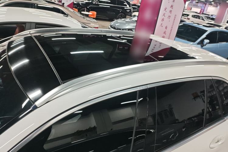 Used Mercedes-Benz GLC 2018 Facelift GLC 260 4MATIC Luxury Edition
