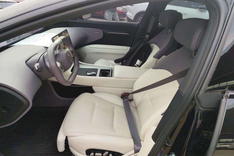 Used  12 2025 Max Extended-Range Edition
