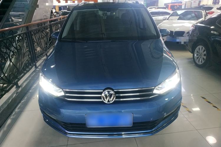 Used Volkswagen Touran 2016 Volkswagen Touran L 280TSI DSG Comfort Edition
