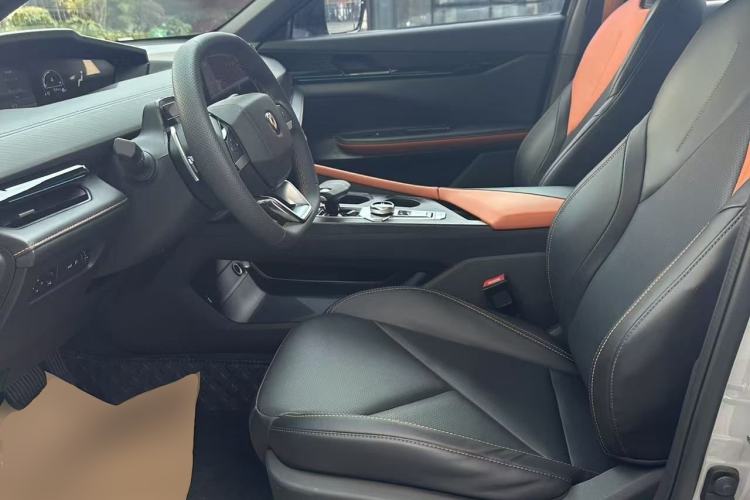 Used Changan UNI-V 2022 1.5T Prestige Version