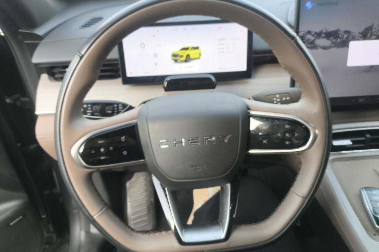 Used Chery Tiggo 8 PLUS 2025 290TGDI DCT Prestige 5-Seater
