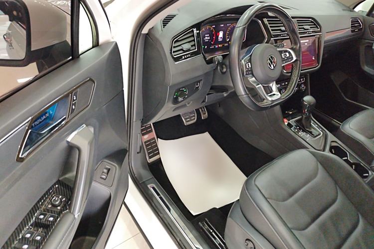 Used Volkswagen Tiguan L 2021 330TSI Automatic Two-Wheel Drive R-Line Enhanced Edition
