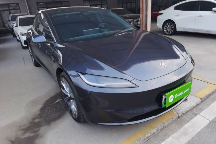 Used Tesla Model 3 2023 Long-Range All-Wheel-Drive Version
