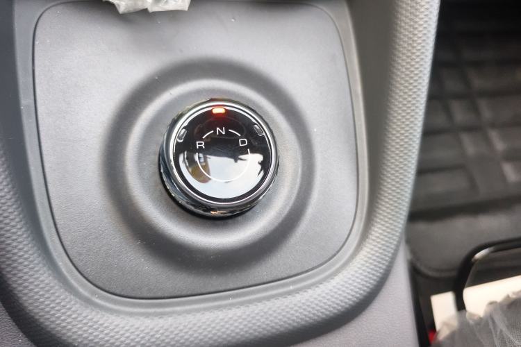 Used Wuling Hongguang New Energy 2025 Extended-Range Hybrid 50 km Standard Version
