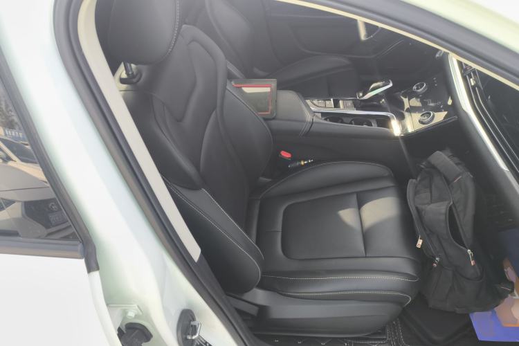 Used Bestune B70 2022 Third Generation 1.5T Automatic Premium Edition
