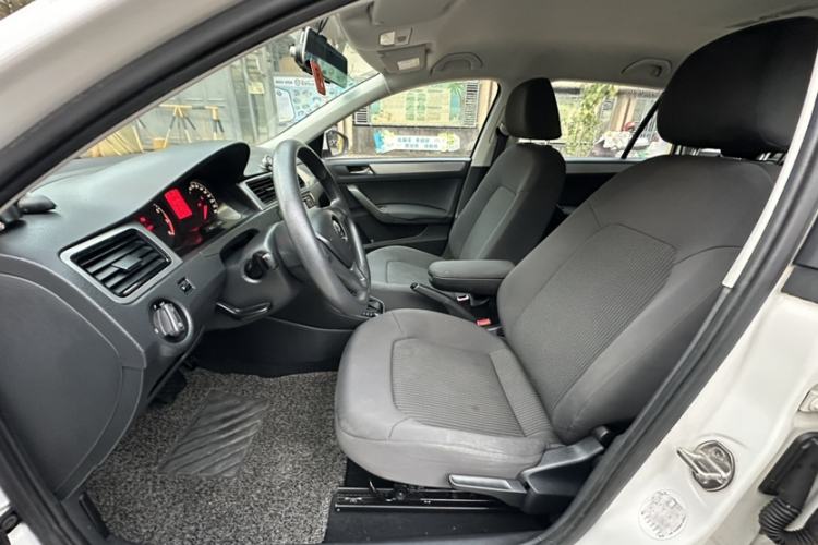 Used Volkswagen Santana 2015 Haval H6 1.6L Automatic Luxury Model