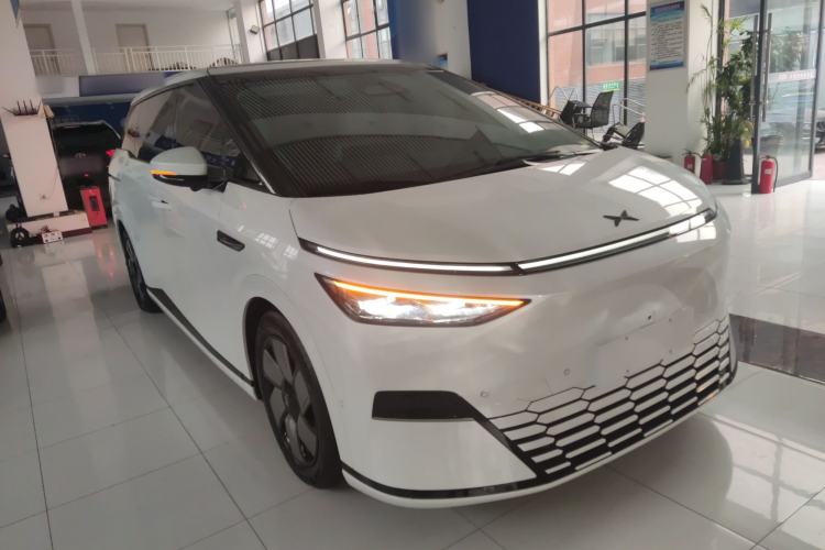 Used XPeng X9 2024 702 Ultra-Long Range Max
