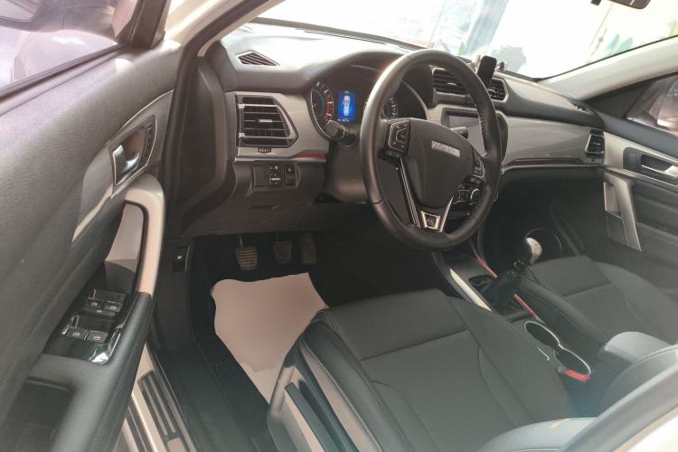 Used Haval H2 2017 Blue Label 1.5T Manual Two-Wheel Drive Elite Model