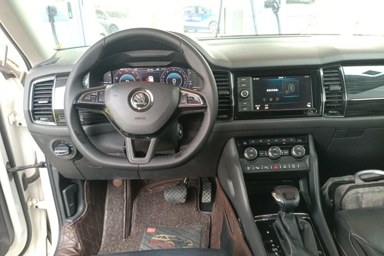 Used Skoda Kodiaq 2019 Facelifted TSI330 7-Seater Two-Wheel-Drive Luxury Enjoyment Edition China VI Standard
