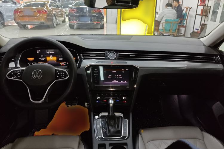 Used Volkswagen Magotan 2023 2 Million Units Limited Edition 330TSI DSG Leading Version
