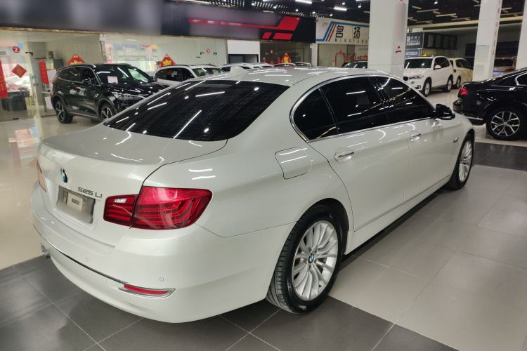 Used BMW 5 Series 2014 525Li Luxury Design Package
