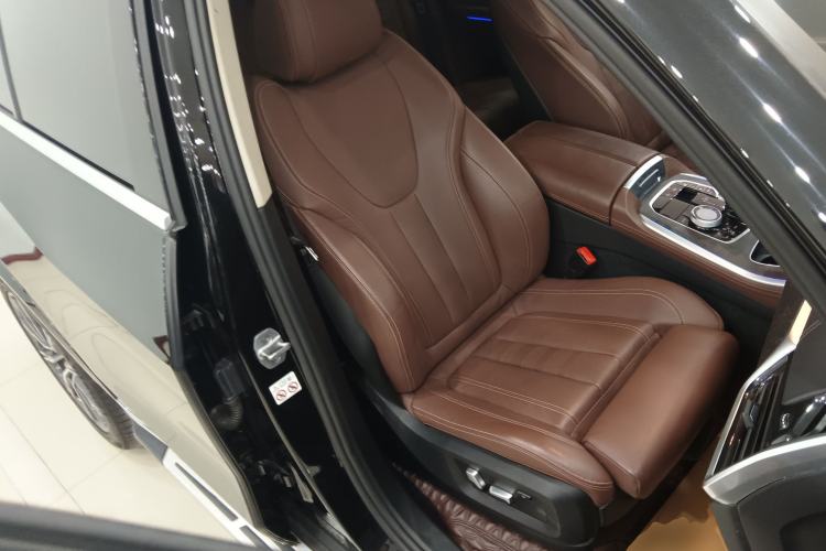 Used BMW X5 2021 xDrive40i M Sport Package
