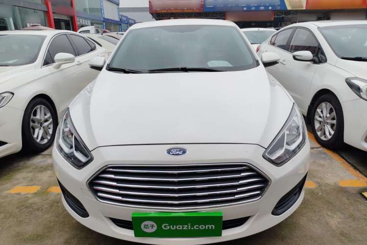 Used Ford Escort 2019 Revised Version 1.5L Manual "Quality Enjoyment" Trim (Tire Pressure Monitoring) China VI Standard
