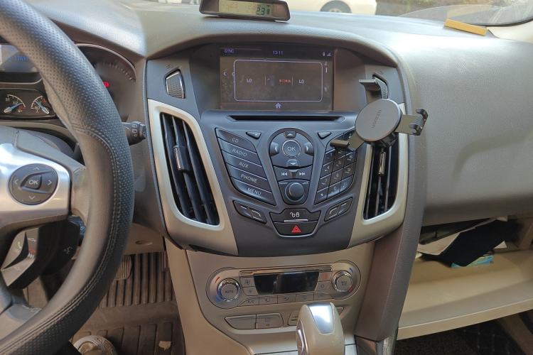 Used Ford Focus 2012 Hatchback 1.6L Automatic Fashion Edition
