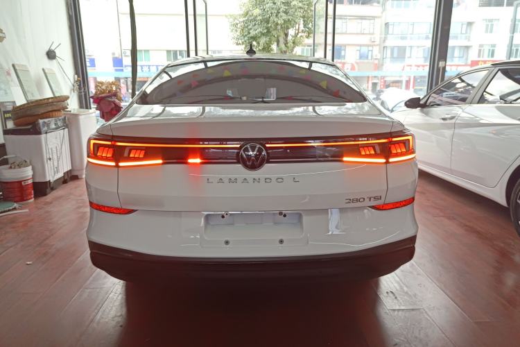 Used Volkswagen Lamando 2023 Lavida L 280TSI DSG Spicy Edition
