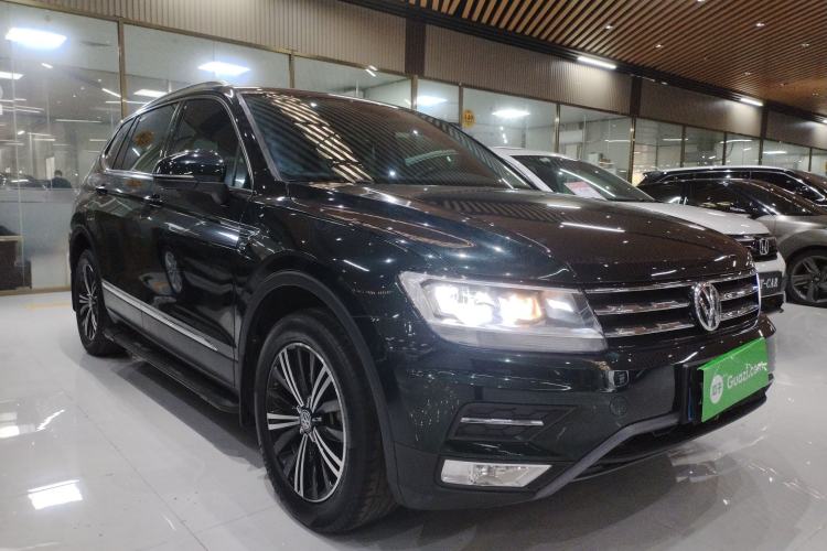 Used Volkswagen Tiguan L 2020 330TSI Automatic Two-Wheel Drive Panoramic Comfort Edition China VI Standard
