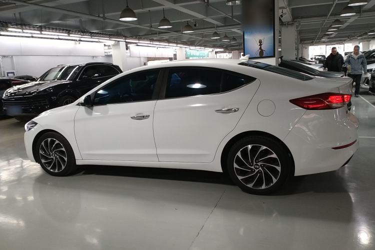 Used Hyundai Elantra 2019 1.4T Dual-Clutch Xuan Dong · Dynamic Model
