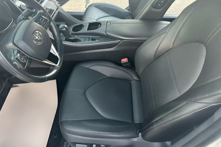 Used Toyota Avalon 2019 2.0L Luxury Edition China VI Standard
