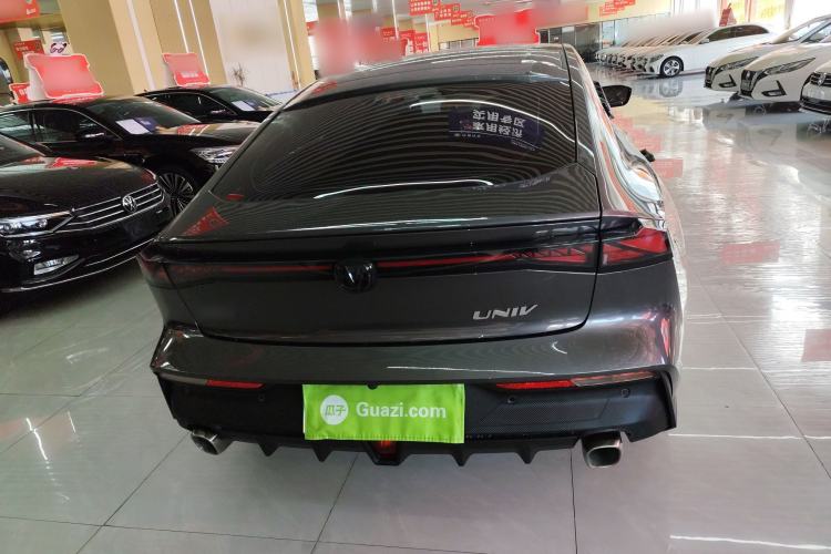 Used Changan UNI-V 2022 1.5T Prestige Version
