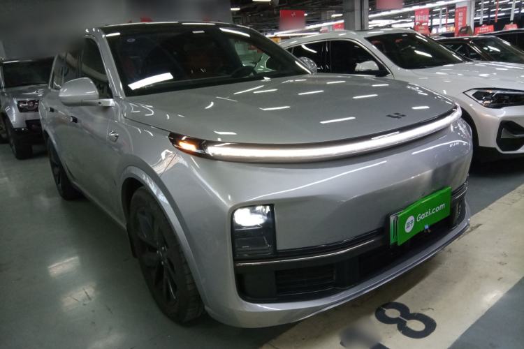 Used Li Auto L8 2023 Pro Model
