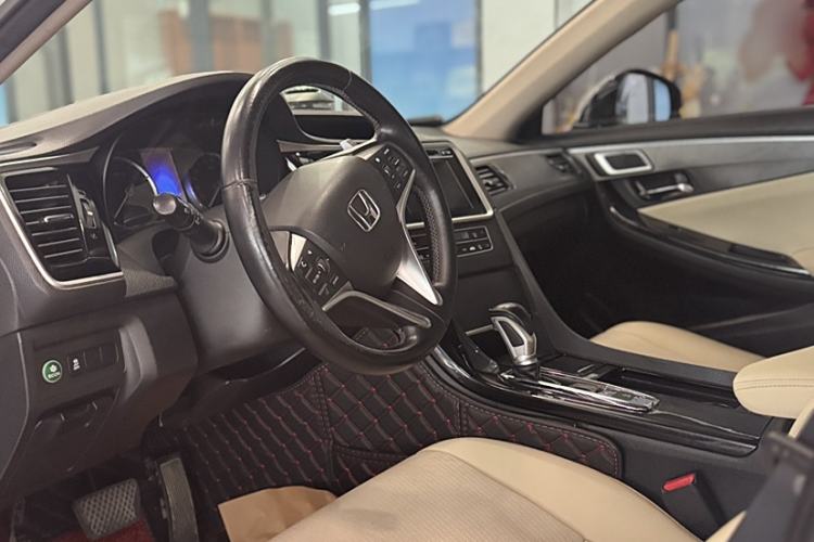 Used Honda Spirior 2015 2.0L Luxury Edition
