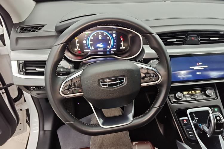 Used Geely Auto Emgrand X7 Sport 2022 1.8TD DCT Zhiya Trim
