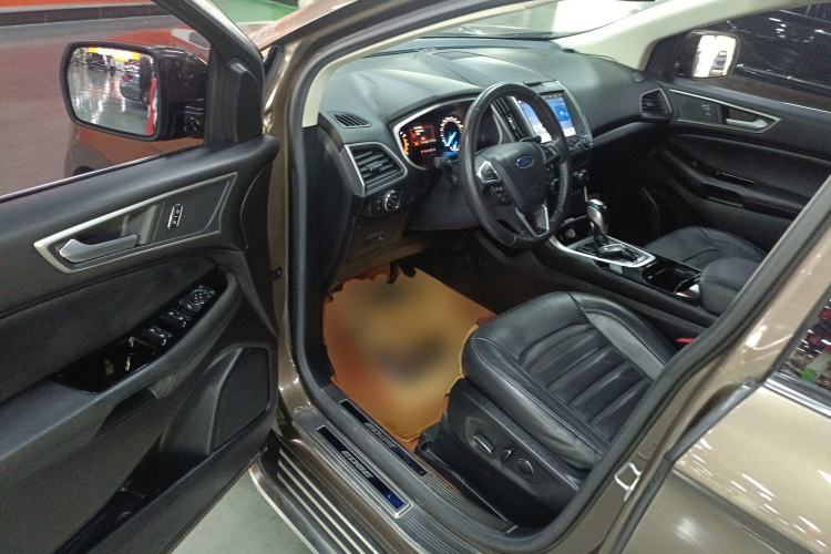 Used Ford Edge 2018 EcoBoost 245 Two-Wheel-Drive Platinum Edition 5 Seats