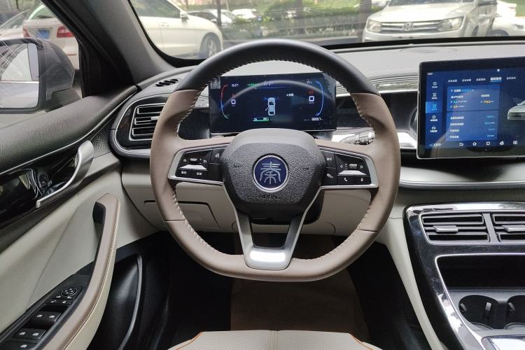 Used BYD Qin PLUS 2023 Champion Edition DM-i 120KM Leading Model
