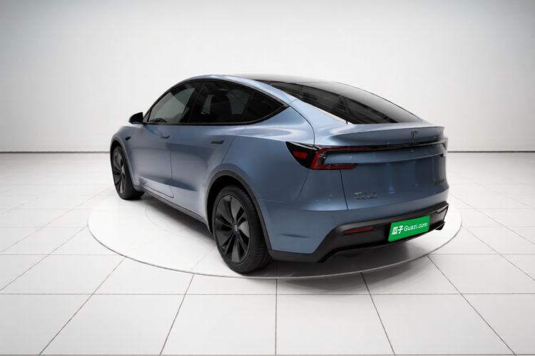 Used Tesla Model Y 2025 Rear-Wheel-Drive Version