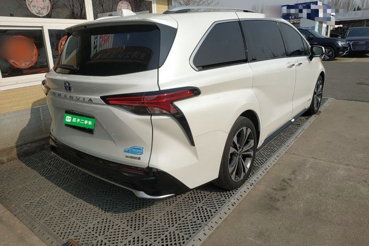 Used Toyota Granvia 2022 2.5L Hybrid Flagship Edition